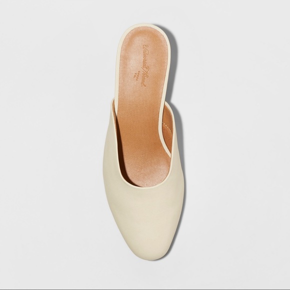 Universal Thread Bone Nude Block Heel Mules NWT - Picture 3 of 3